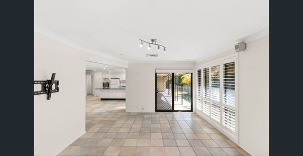 Large Executive Residence in Beachside Redhead - Photo 1