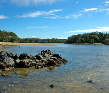 EASY CARE HOME IN A CONVENIENT LOCATION - Photo 5