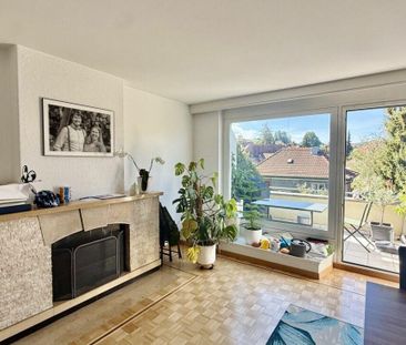 4 1/2-Zimmerdachwohnung mit schöner Aussicht & Cheminée - Photo 1