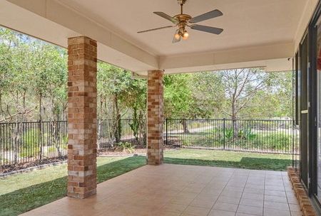 Peaceful Living in a Perfect Location - Photo 3