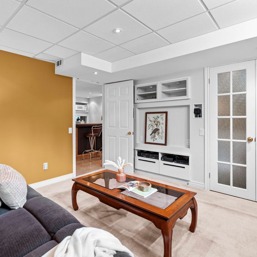 For Lease - 2210 Tiger Road, Burlington, Ontario - Photo 1