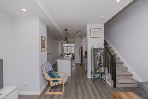 For Lease - 1434 Hemlock Road, Manor Park - Cardinal Glen and Area, Ontario - Photo 1