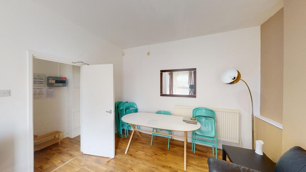 5 bedroom terraced house to rent - Photo 1