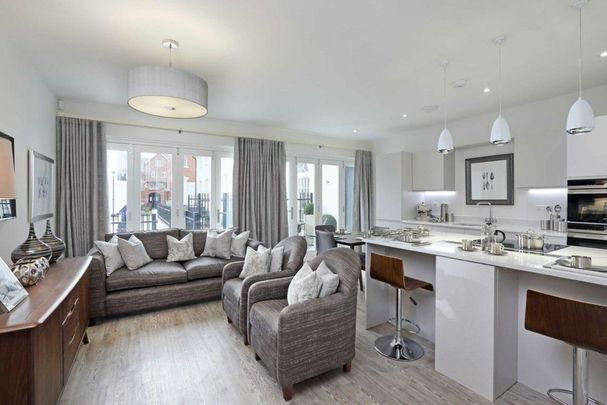 Egerton Drive, Old Isleworth, TW7 - Photo 1