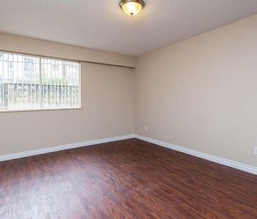 Chateau Delon Apartments - 1 Bedroom - Photo 2