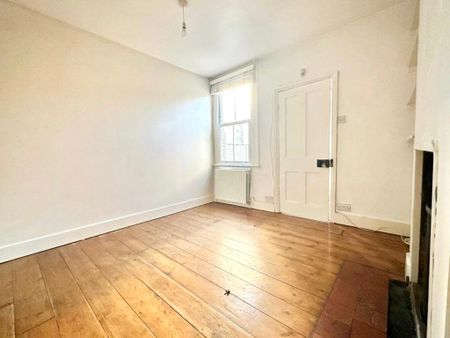 Hounslow Road, Hanworth, Middlesex, TW13 6QH - Photo 5