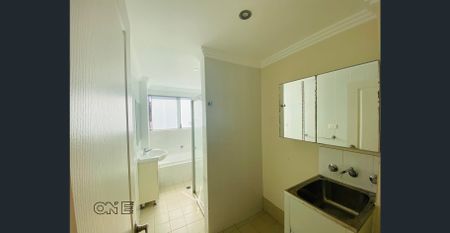 #SPACIOUS 2 BEDROOM UNIT#2MINS FROM LIDCOMBE STATION - Photo 5