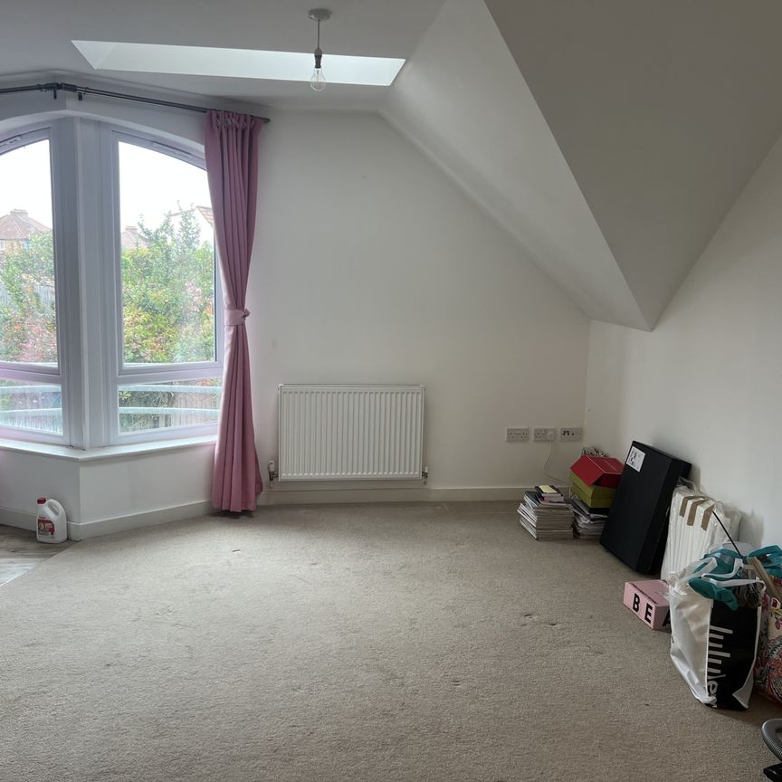 Two Double Bedroomed Second Floor Apartment in Taunton - Photo 1