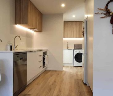 Spacious new build in Naenae - Photo 5