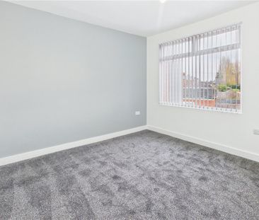 2 Bedroom Ground Flat - Photo 5