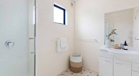 Sunny One Bedroom Apartment in Richmond - Photo 5