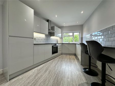 710A, King Lane, Leeds, West Yorkshire, LS17 7AW - Photo 3
