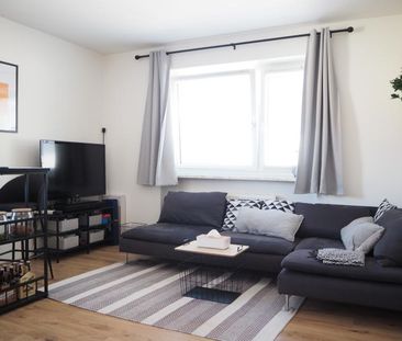 Auberg! Hübsche, generalsanierte 2-Zimmer-Wohnung im OG eines 8-Par... - Photo 1