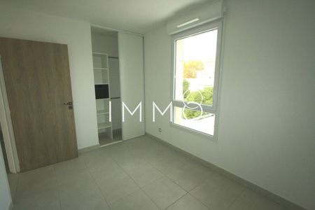 Location Appartement 3 pièces 65m² MARSEILLE 8ème - Photo 3