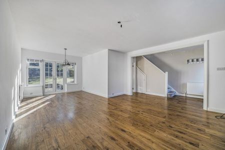 3 bedroom detached house to rent - Photo 2