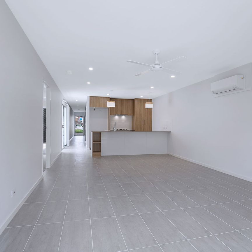 BEAUTIFUL HOUSE TO IMPRESS! - Photo 1