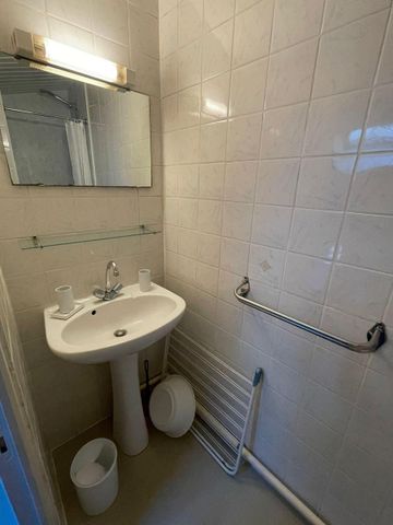 Location Appartement 1 pièce 24m² BORDEAUX 33000 - Photo 5