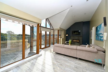 Penthouse - Apt 83, Park Royal 841c Lisburn Road, Malone Lower, Belfast, BT9 7GY - Photo 2