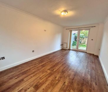 3 bedroom detached house to rent - Photo 2