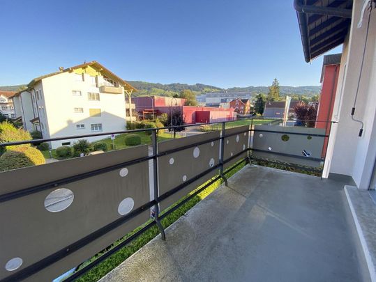 Near Lake Constance – Quiet 3-room apartment 2nd floor with balcony - Photo 1