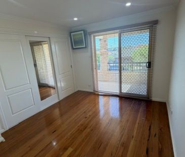 Large duplex with extras - Photo 4