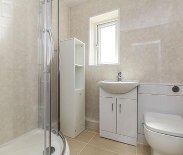 2 bedroom semi-detached house to rent - Photo 5