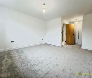 4 bedroom detached house to rent - Photo 1