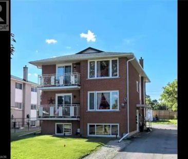 86 CARNABY Crescent Unit# 2 | 86 CARNABY Crescent Unit# 2, Kitchener - Photo 1