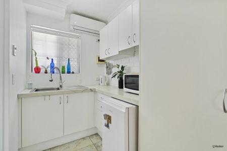 ONE BEDROOM FURNISHED STUDIO WITH POOL - Photo 3