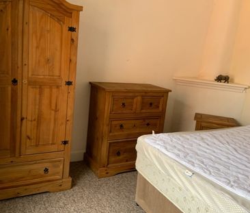 1 Bed Flat, Broad Road, B27 - Photo 3