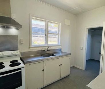 Charming Two-Bedroom Home in Herne Bay - Photo 4