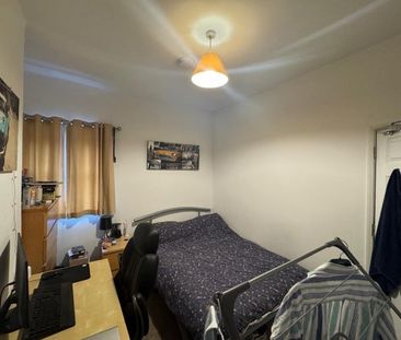 Room in a Shared House, Bellevue Road, SO15 - Photo 6