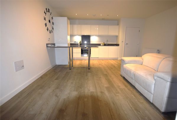 Westmoreland Road, London, NW9 - Photo 1