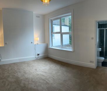 1 Bed Flat, South Croydon, CR2 - Photo 3