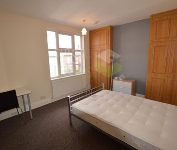5 bedroom terraced house to rent - Photo 3