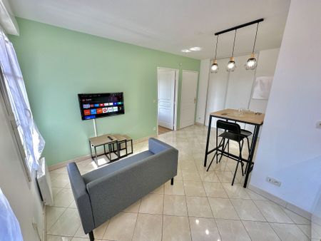 A louer studio meublé à Saint-Fargeau-Ponthierry - Photo 2