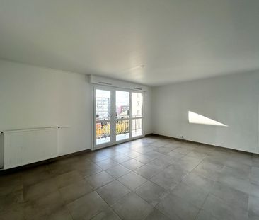 Location Appartement 4 pièces 84m² - Photo 2