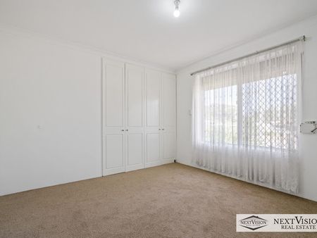 9 Hoyton Place, Parmelia - Photo 3