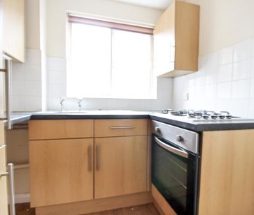 1 bedroom semi-detached house to rent - Photo 2