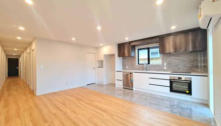 Pristine & Modern: Like a Brand-New Home! - Photo 4