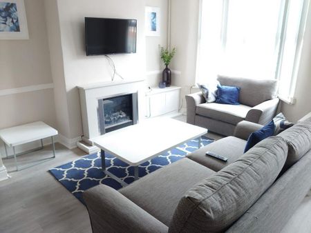 2 bedroom terraced house to rent - Photo 2