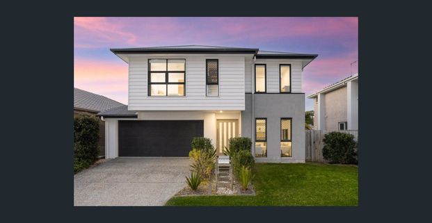 Modern Family Home with Spacious Design and Multiple Living Areas - Within Minutes of Waterfront - Photo 1