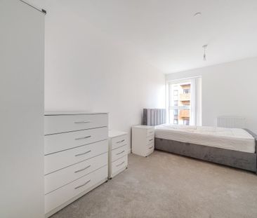 2 bedroom flat to rent - Photo 4