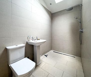 3 bedroom semi-detached house to rent - Photo 5