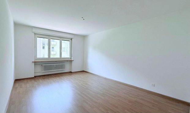Kleines Mehrfamilienhaus im Grünen - Photo 1