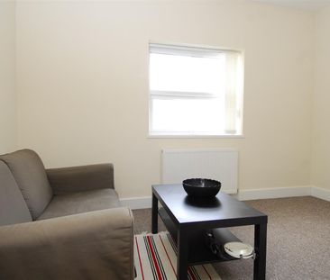 9 Seaton Avenue Flat 3, Plymouth - Photo 1