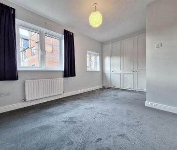 3 bedroom terraced house to rent - Photo 3