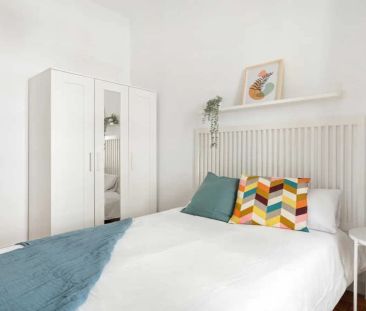 Room in a shared 7-bedroom apartment for rent in Universidad. - Foto 5