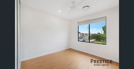 Modern Townhouse - Photo 4