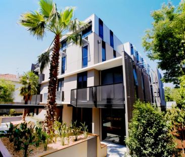 Studio Regular - Photo 3